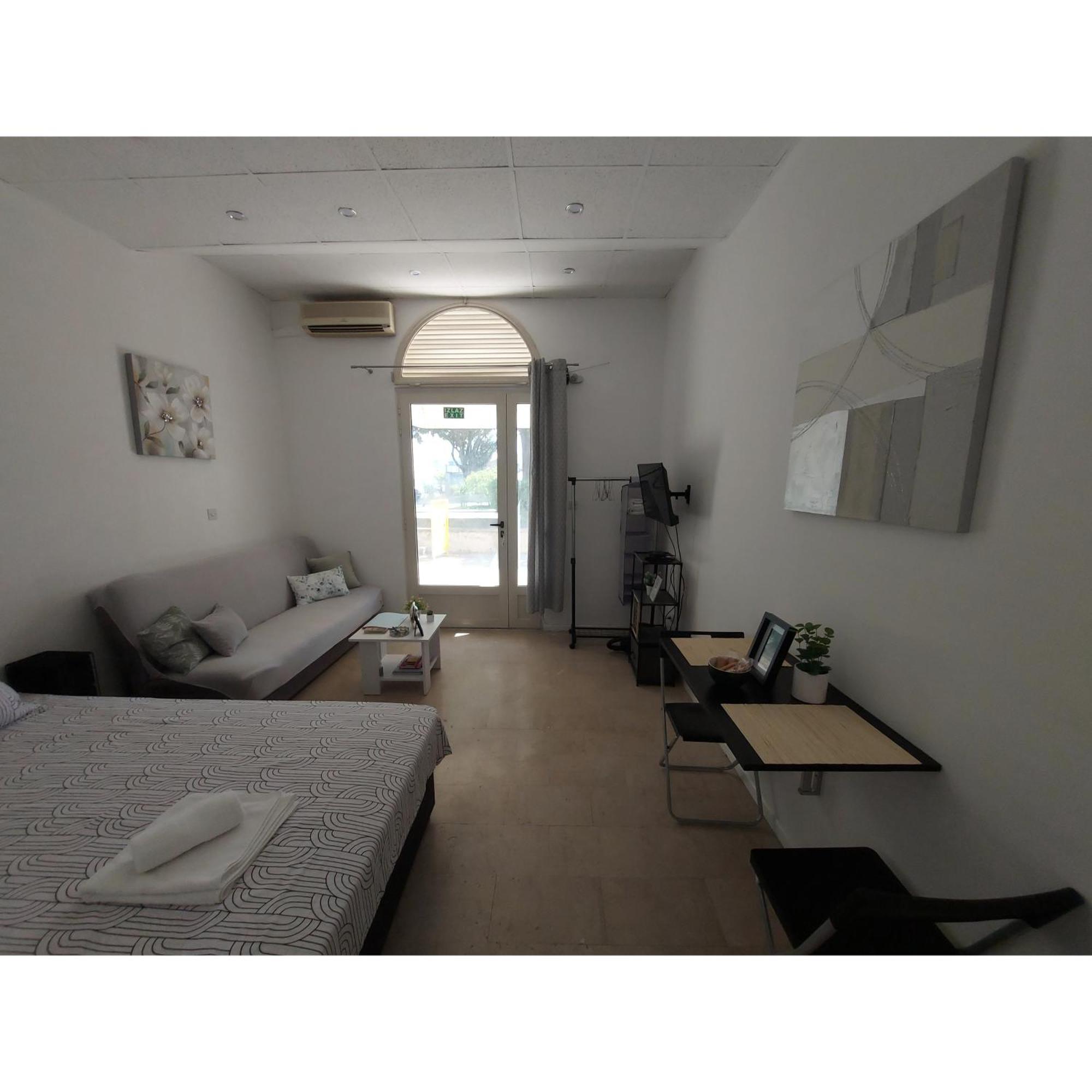 Studio Apartment Lee Спліт Екстер'єр фото